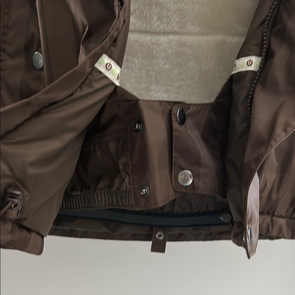 Burton Women’s Brown Ski Snowboard Jacket with Hood and Faux Fur Lining - Picture 8 of 16